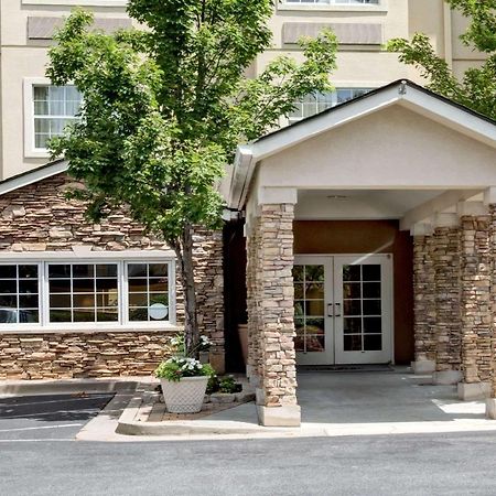 Microtel Inn & Suites By Wyndham Perimeter Center Sandy Springs Exteriör bild