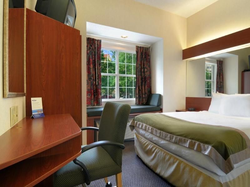 Microtel Inn & Suites By Wyndham Perimeter Center Sandy Springs Exteriör bild