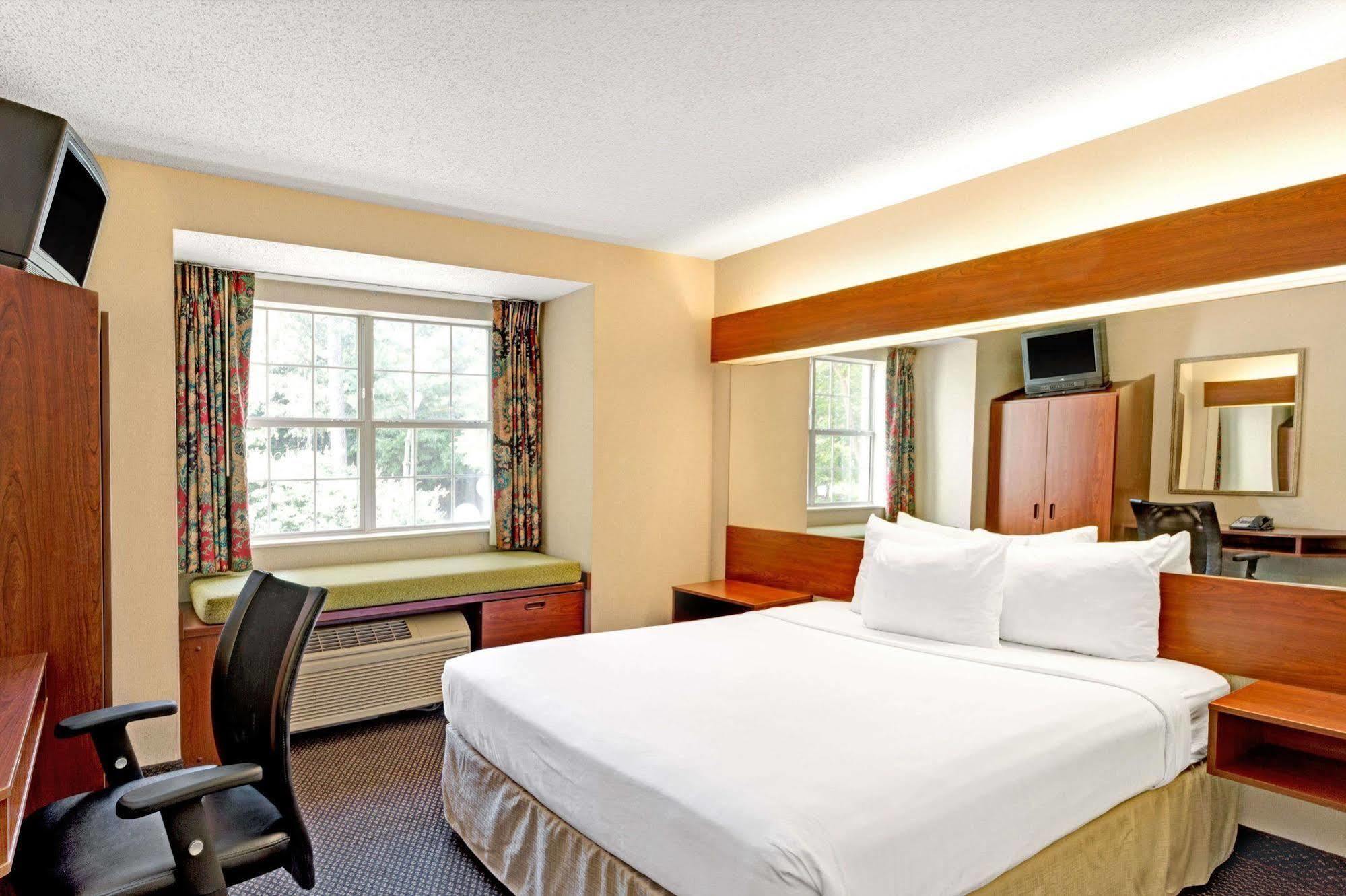 Microtel Inn & Suites By Wyndham Perimeter Center Sandy Springs Exteriör bild